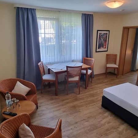 Hotel Willinger Mitte Виллинген Экстерьер фото