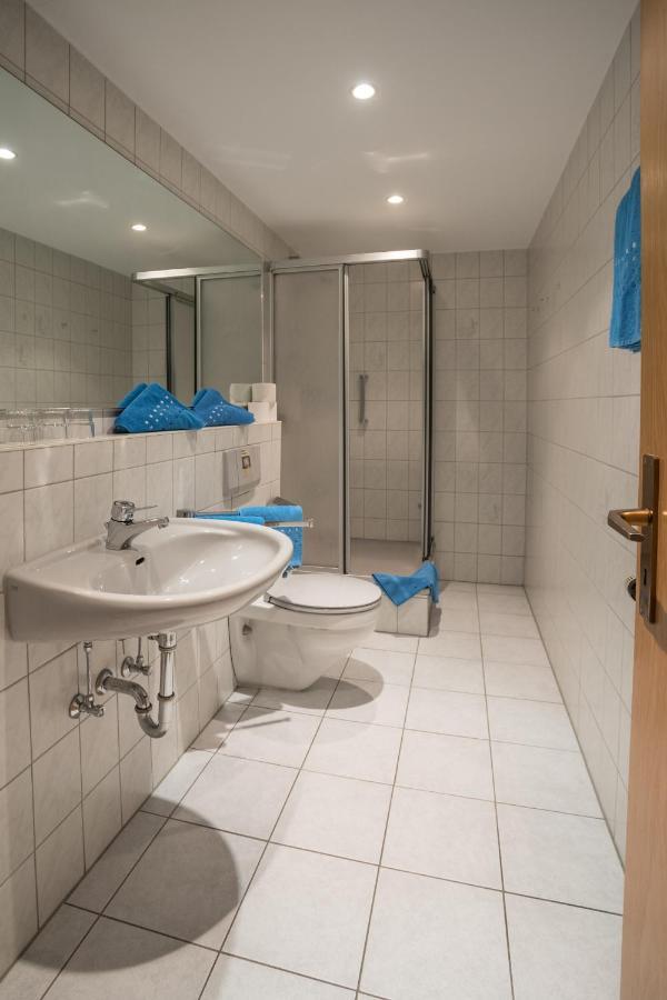 Hotel Willinger Mitte Виллинген Экстерьер фото