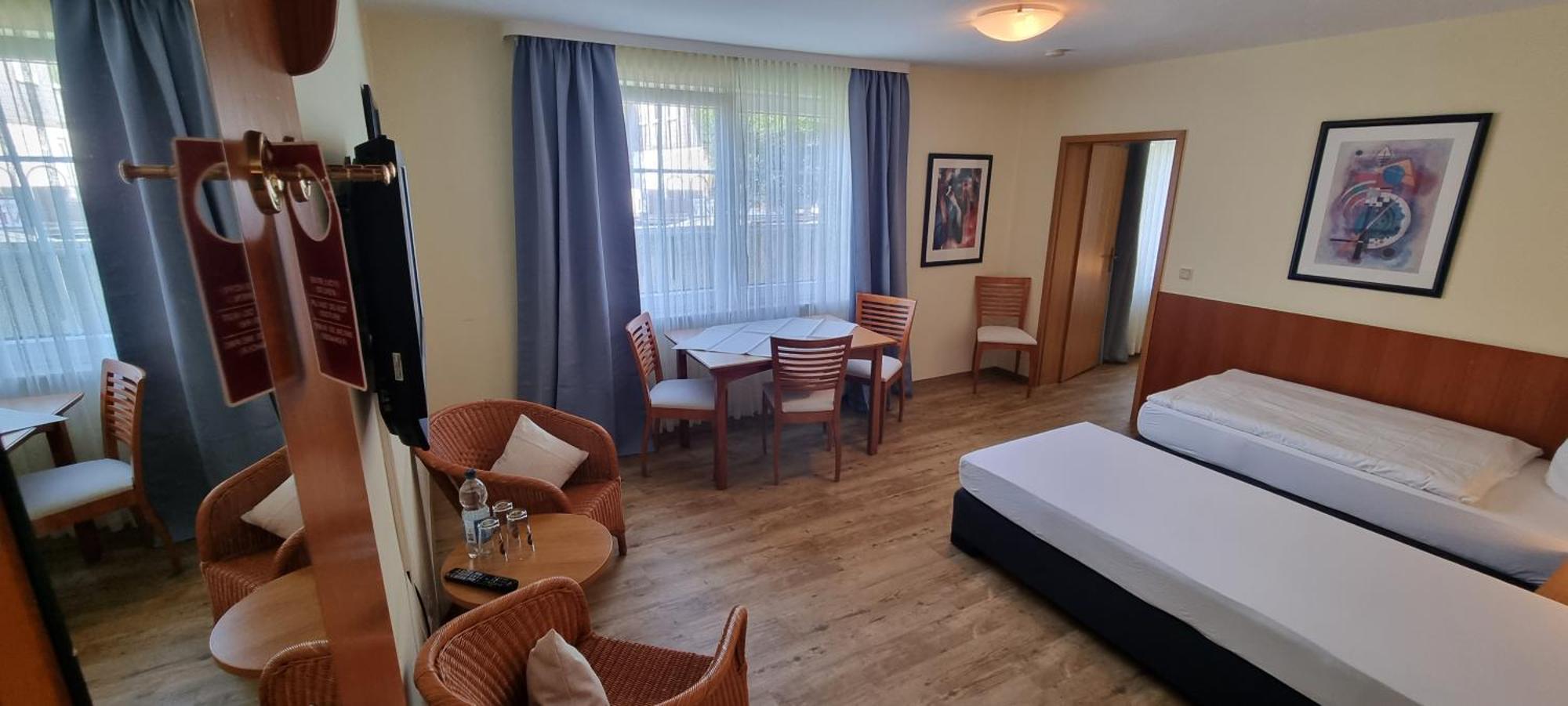 Hotel Willinger Mitte Виллинген Экстерьер фото